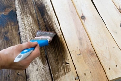 Prepara il legno prima di dipingere